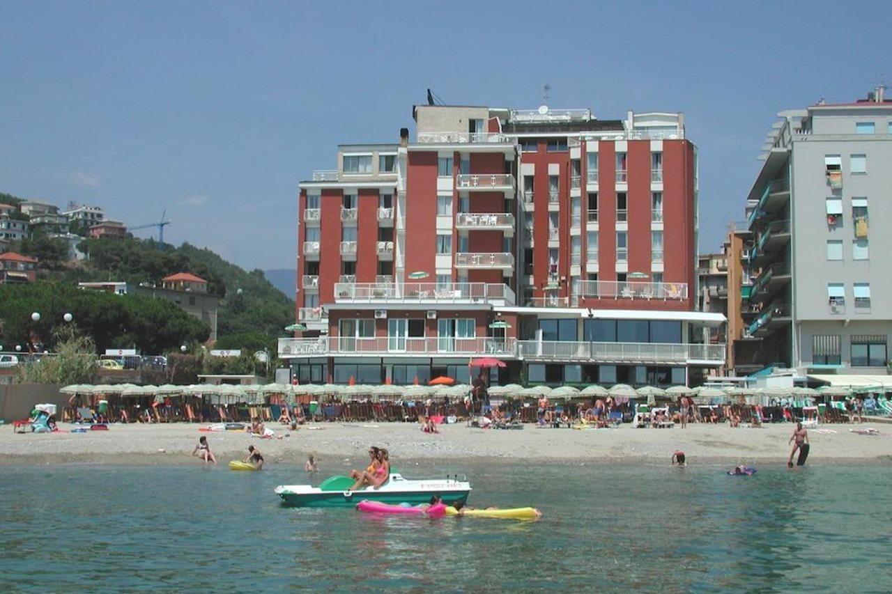 Stella Maris Aparthotel Pietra Ligure
